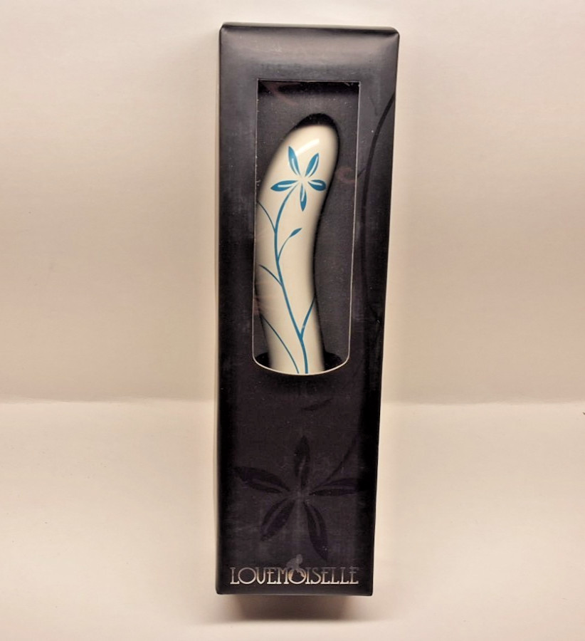 Lovemoiselle Aveline Ceramic Dildo 8+ in Stylish design with pleasureable curve