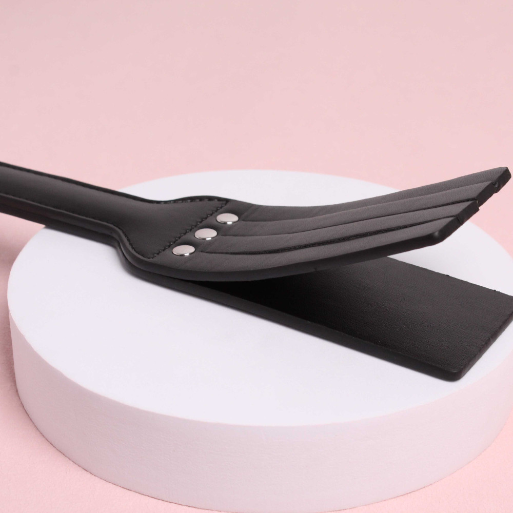 Bondage Punish Fetish PU Leather Spanking Paddles Whip Cosplay Flogger Sex Toys