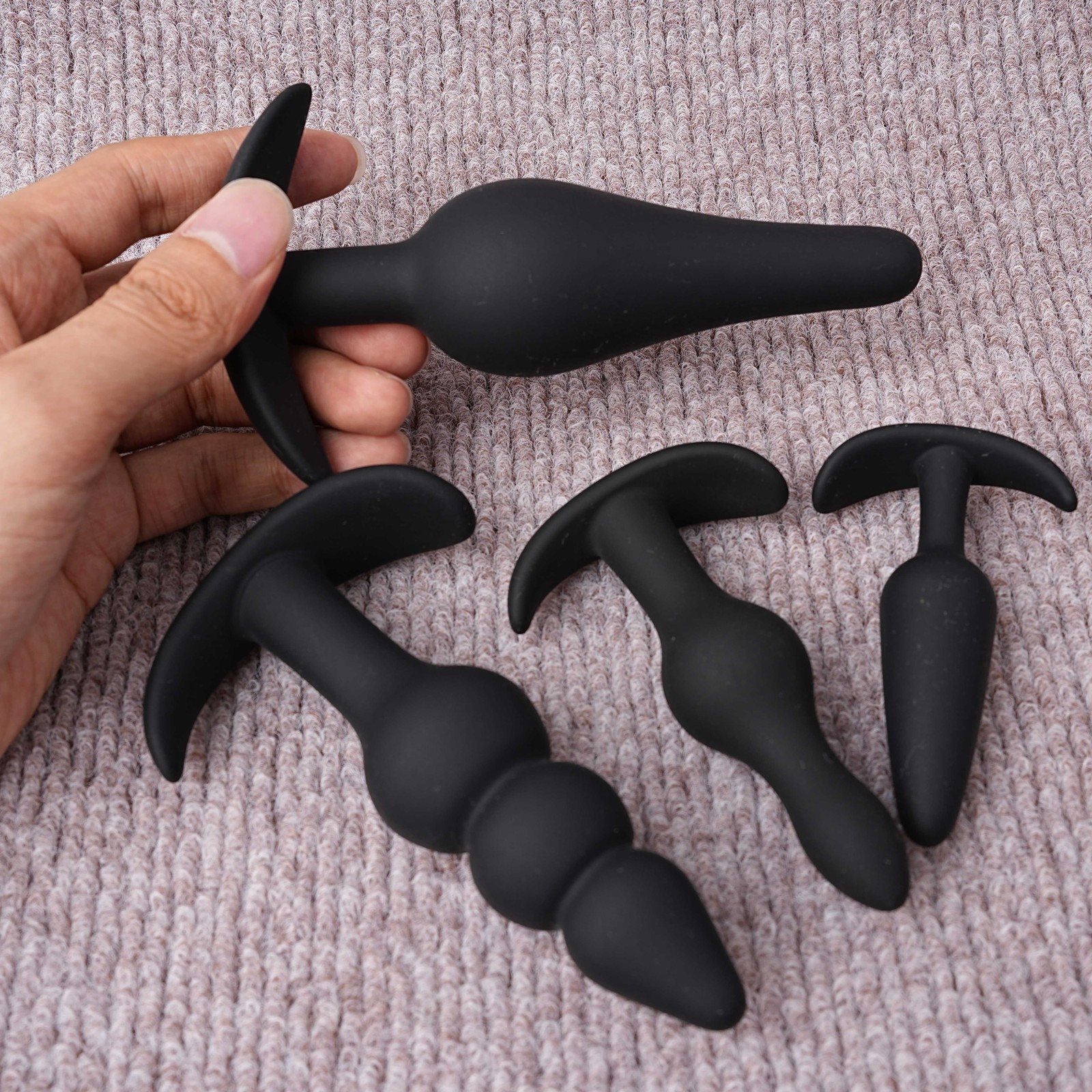 Anal Butt Plug 4PCS Set Flared Base Silicone Anal Plug Training Kit Men Women
