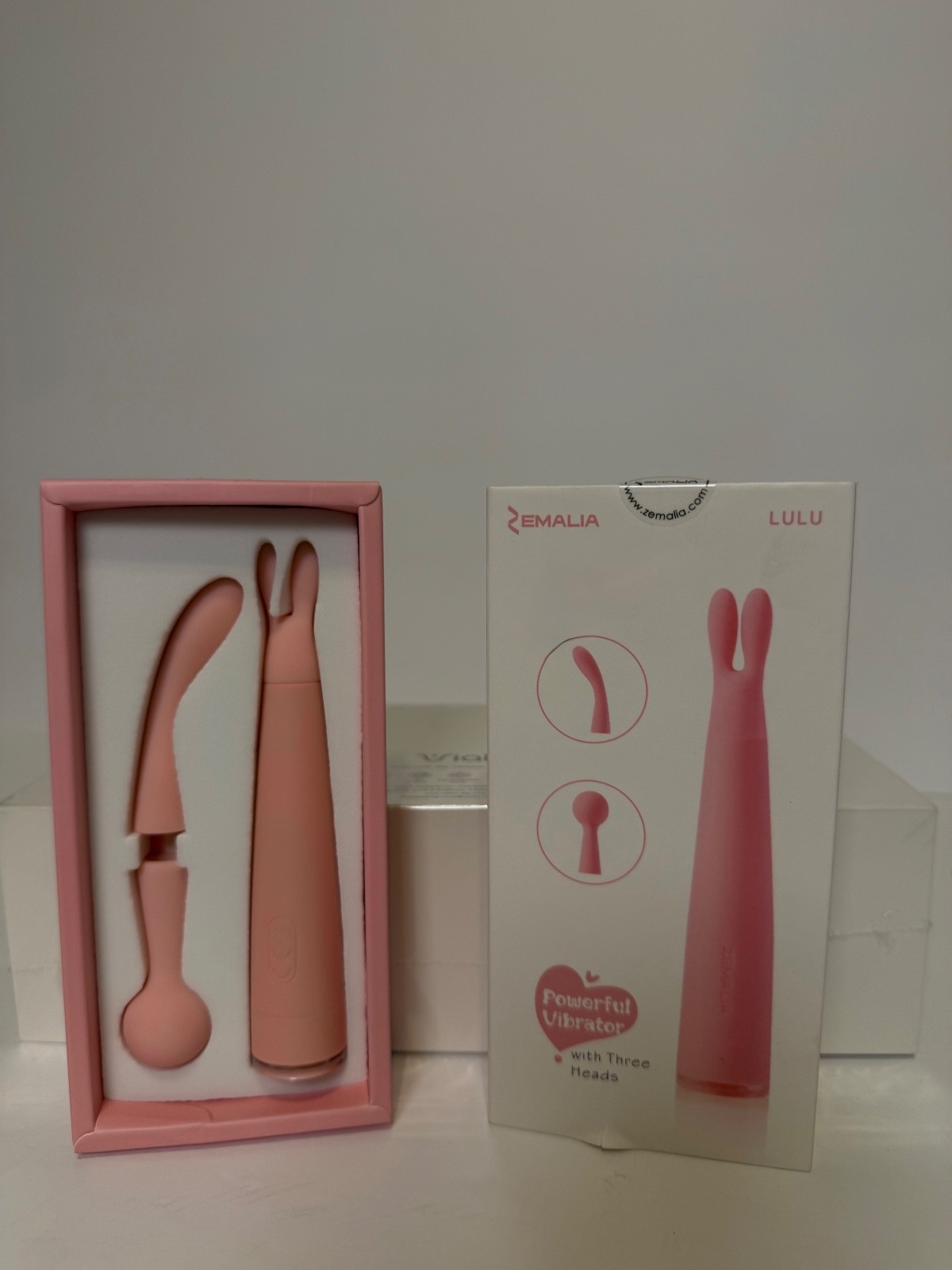 Powerful mini vibrator. Great stocking stuffer! Free gift with every purchase🎁